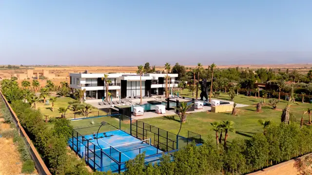 Villa Anzar, terrain de padel, photo 1